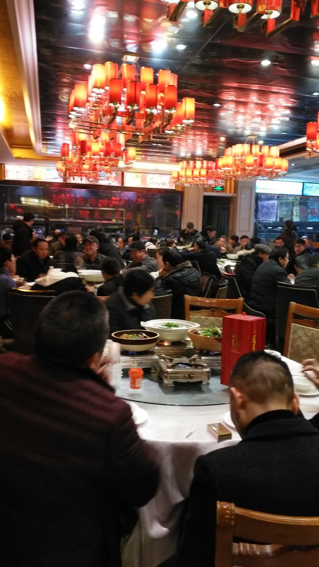 常德市康都物業(yè)服務(wù)有限公司,常德保安服務(wù)公司,保潔服務(wù),綠化服務(wù),搬運服務(wù),墻外高空清洗服務(wù)