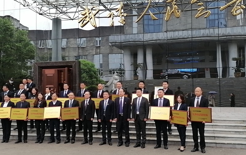 常德市康都物業(yè)服務有限公司,常德保安服務公司,保潔服務,墻外高空清洗服務